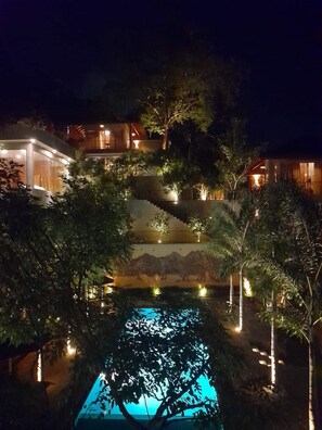 ด้านหน้าที่พัก