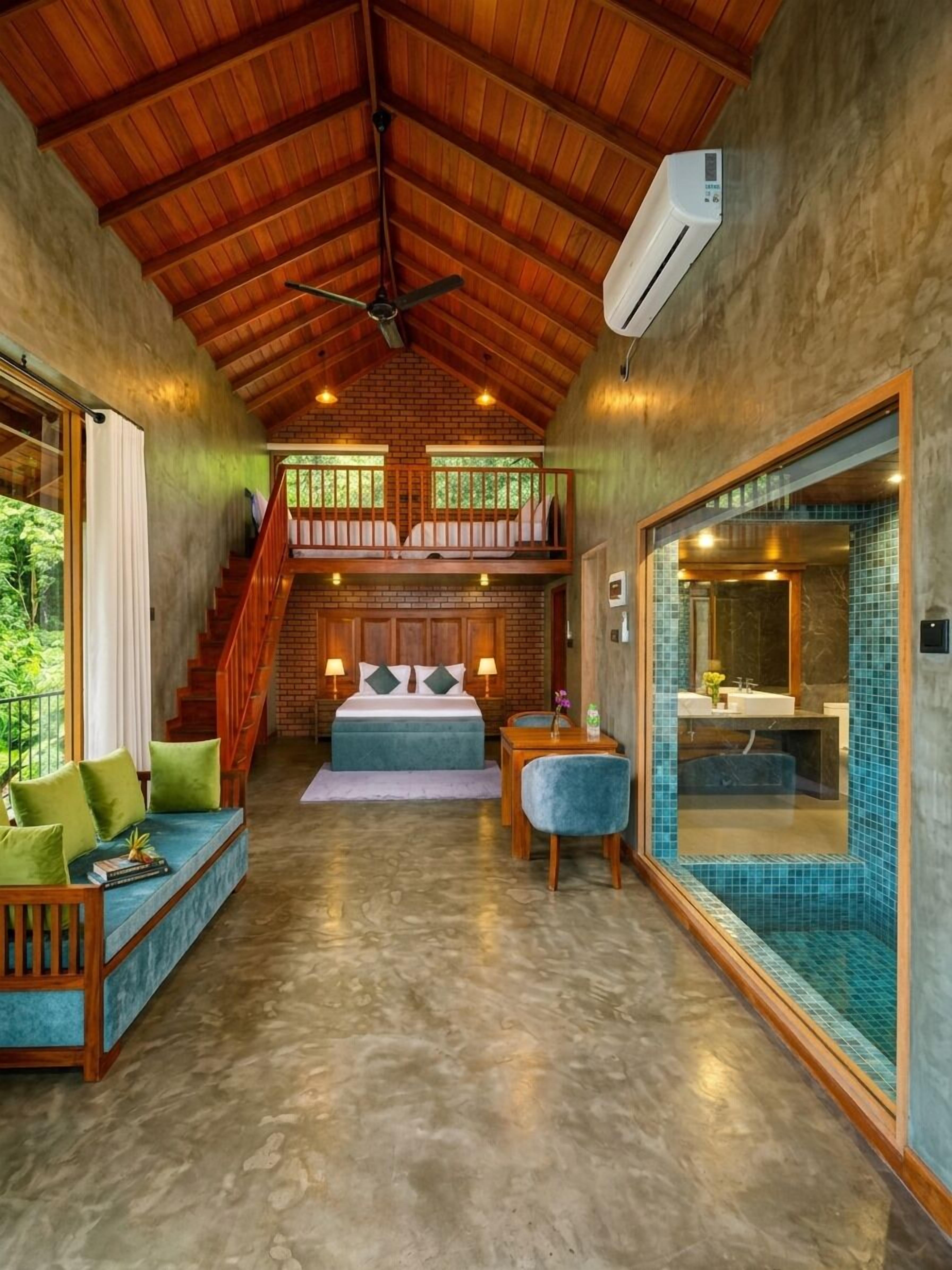 Habitación cuádruple ejecutiva | Sábanas de algodón egipcio, ropa de cama de alta calidad y edredón 