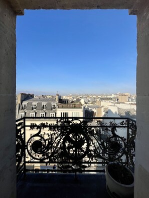 Interior - Stunning Penthouse in the Marais (Paris)