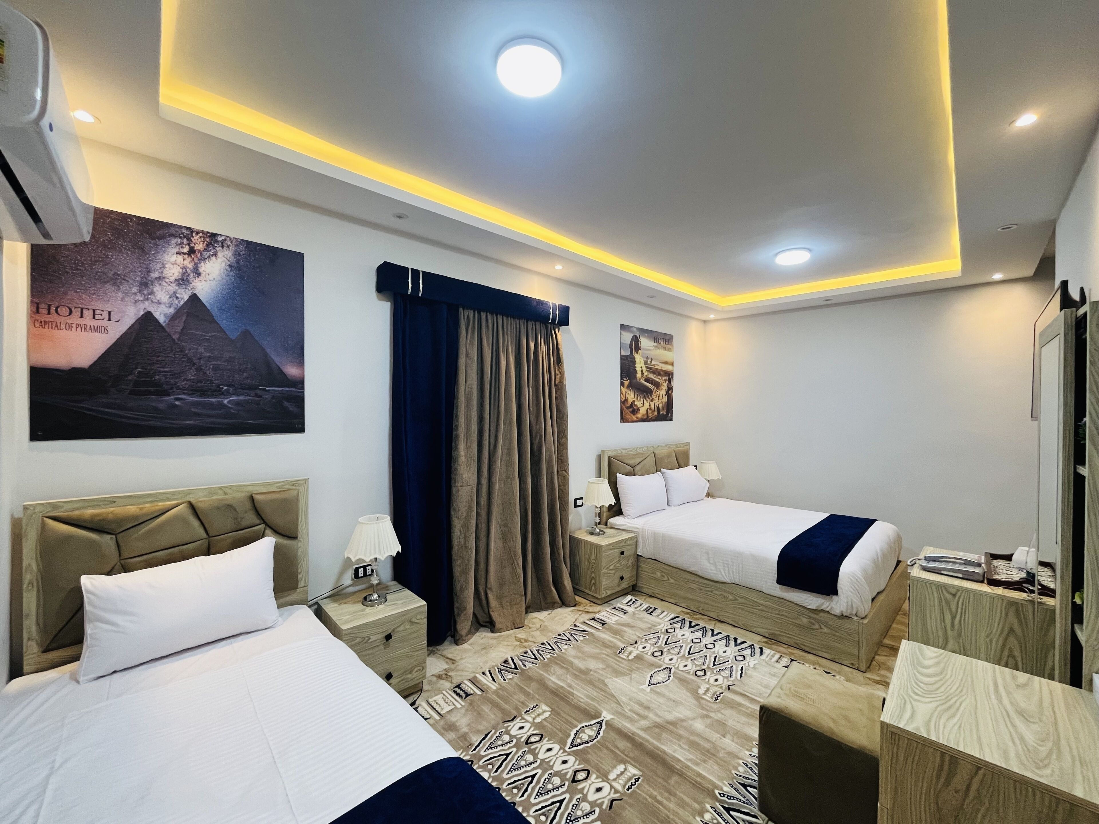 奢华客房, 多张床, 山景, 行政层 | 防过敏的被褥、迷你吧、客房内保险箱、办公桌