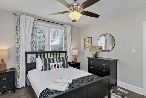 Forest Acres Boho Home | 2BR 1BA