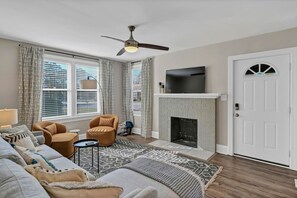 TV - Forest Acres Boho Home | 2BR 1BA (Columbia)