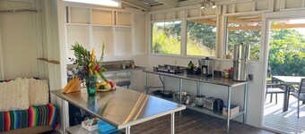 Pueo Cabin with Shared Bath and Common House