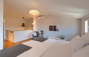 4 habitaciones, cuna de viaje, wifi gratis y ropa de cama