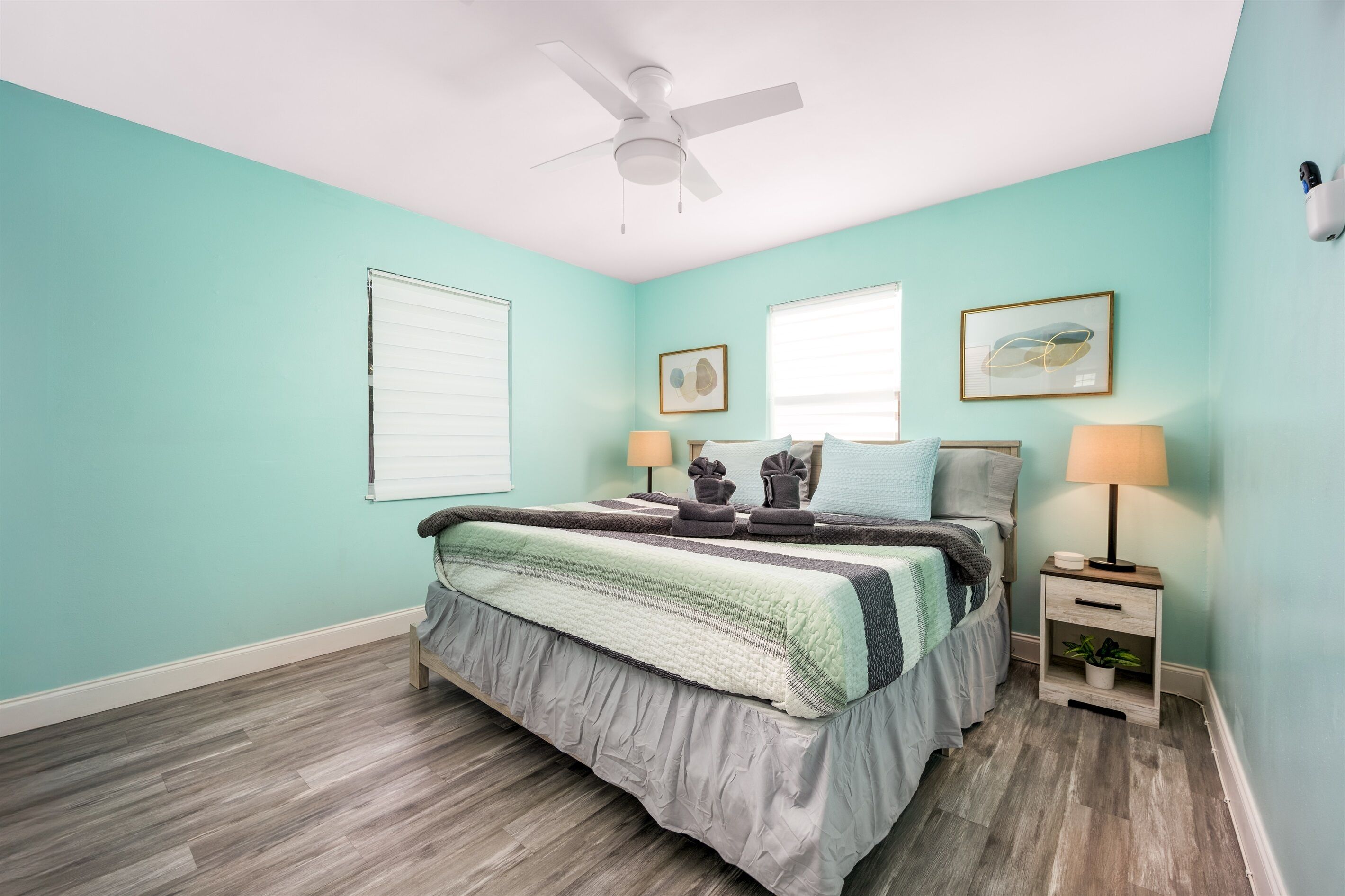 3 slaapkamers, een bureau, een strijkplank/strijkijzer, gratis wifi