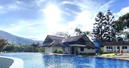 Villa Nataka Green Puncak