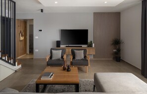 Fernseher, Stereoanlage