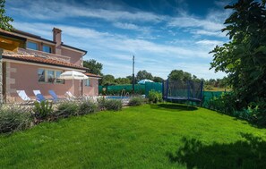 Pool - Beautiful home in Porec (Porec)