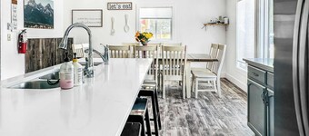 The Barn Driggs â Huge, Newly Renovated Retreat