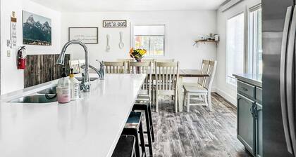 The Barn Driggs – Huge, Newly Renovated Retreat