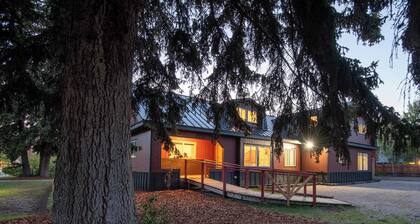 The Barn Driggs – Huge, Newly Renovated Retreat