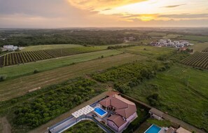 Exterior - Stunning home in Novigrad (Novigrad)