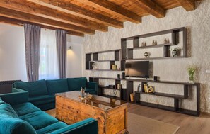 TV, fireplace, DVD player, table football - Lovely home in Rovinj (Rovinj)