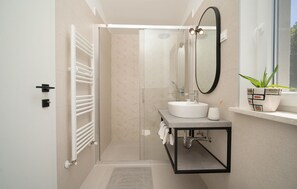 Shower, hair dryer - Amazing home in Labin - Rabac (Labin - Rabac)