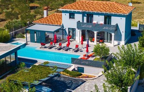 Exterior - Gorgeous home in Tinj (Tinj)