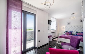 3 Schlafzimmer, Reisekinderbett, kostenloses WLAN, Bettwäsche