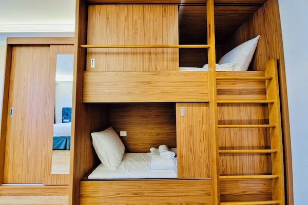 1 bedroom, in-room safe, desk, laptop workspace