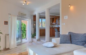 TV, DVD player, stereo - Stunning home in Labin - Rabac (Labin - Rabac)