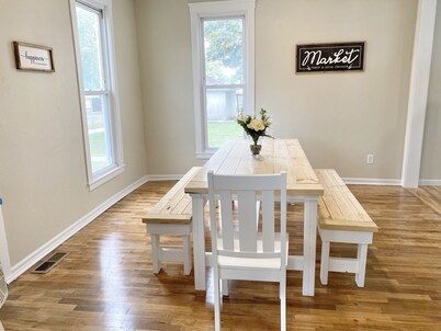 Charming Family Retreat - 15 min to Nauvoo & Carthage