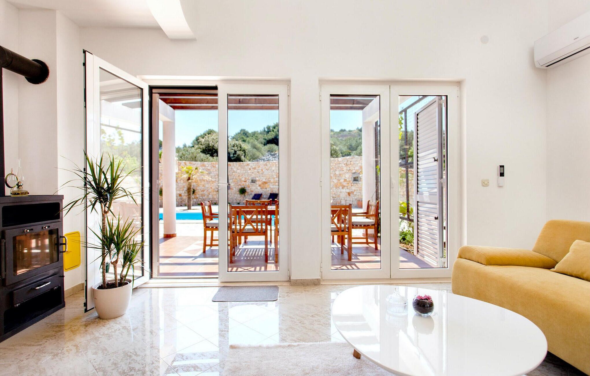 TV, fireplace, foosball, table tennis