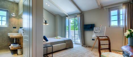 4 bedrooms, travel cot, free WiFi, bed sheets