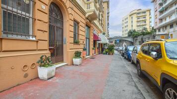 Enceinte de lâhĂ©bergement