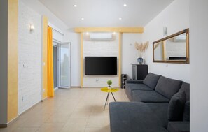 Fernseher, Tischtennisplatte