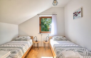4 chambres, lit parapluie, Wi-Fi gratuit, draps fournis