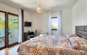 4 chambres, lit parapluie, Wi-Fi gratuit, draps fournis