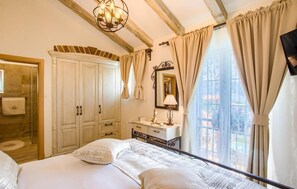 3 soverom, reiseseng for barn, wi-fi (inkludert) og sengetøy