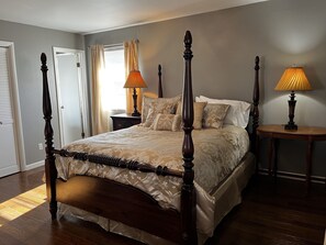 Room - Kaylee's Cottage outside Springfield Missouri near fairgrounds and nature trail (Springfield)