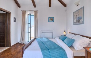 4 عدّة غرف نوم وسرير سفر وواي فاي مجانًا وملاءات أسرّة