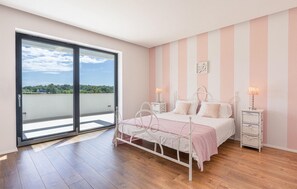 5 sovrum, resesäng, gratis wi-fi och sängkläder