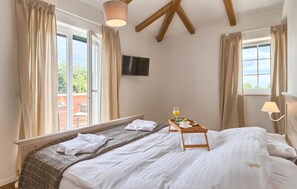 4 soverom, reiseseng for barn, wi-fi (inkludert) og sengetøy