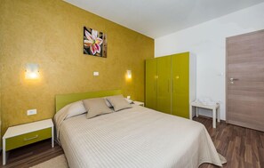 3 chambres, lit parapluie, Wi-Fi gratuit, draps fournis