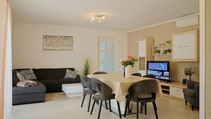 Unclassified image, 3 of 29, button - Beautiful home in Pula (Pula)