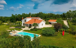 Exterior - Awesome home in Pazin (Pazin)