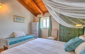 4 habitaciones, cuna de viaje, wifi gratis y ropa de cama 