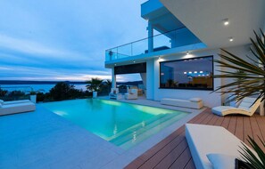 Pool - Nice home in Maslenica with sauna (Maslenica)