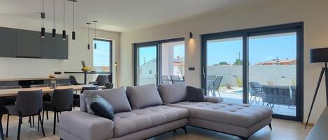 Televisión, estéreo