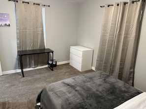 1 quarto, ferros/tábuas de passar roupa, Wi-Fi, roupa de cama