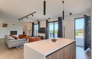 TV, fireplace, table tennis