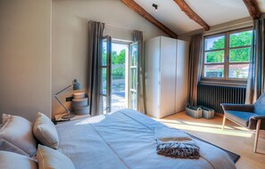 5 Schlafzimmer, Reisekinderbett, kostenloses WLAN, Bettwäsche