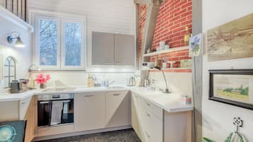 Réfrigérateur, plaque de cuisson, lave-vaisselle, cafetiÚre/bouilloire