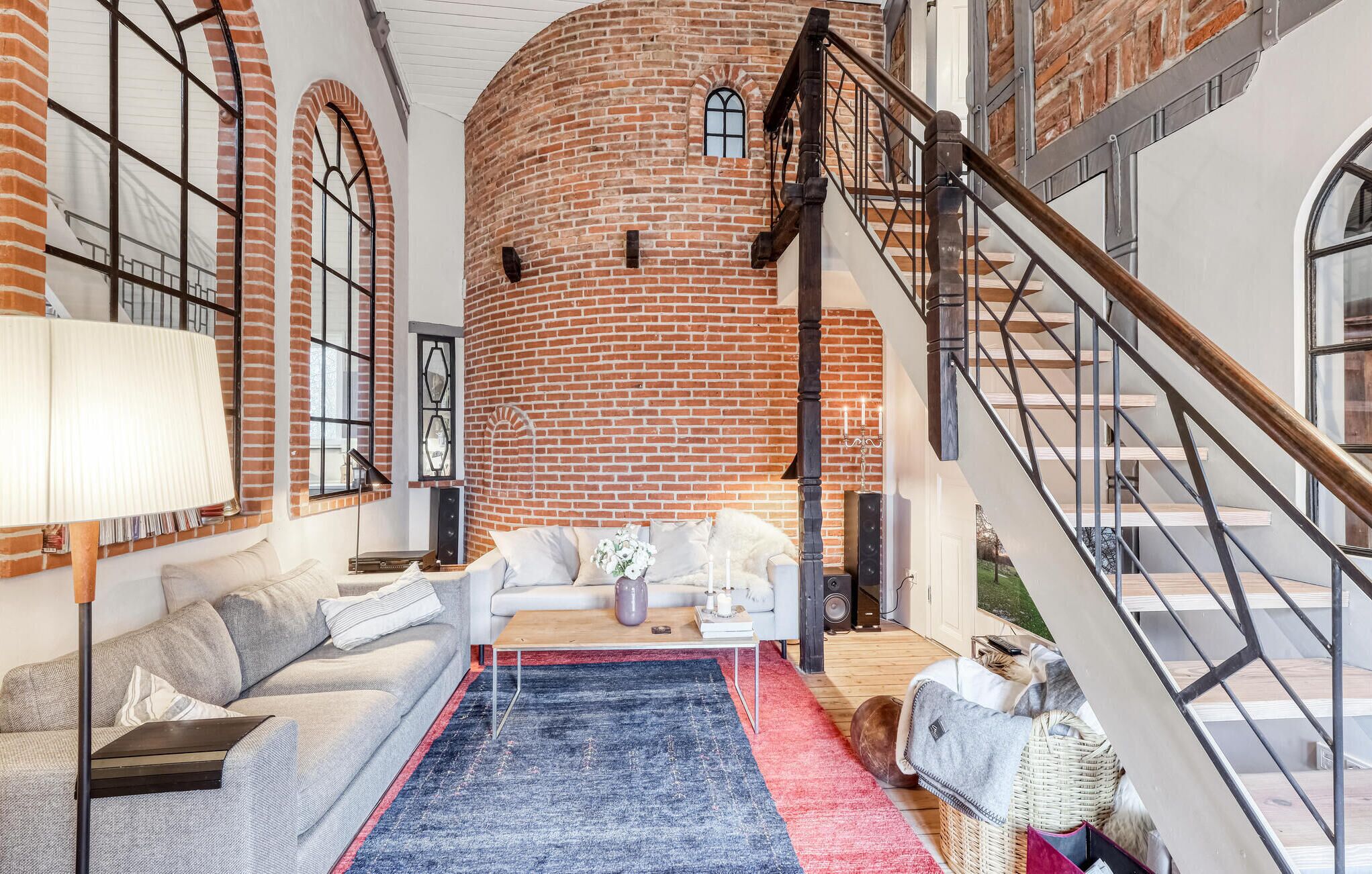 TV, fireplace, stereo