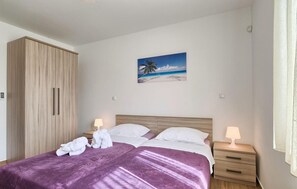 4 Schlafzimmer, Reisekinderbett, kostenloses WLAN, Bettwäsche