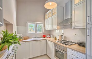 Refrigerador, microondas, horno y lavavajillas 