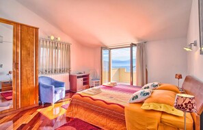 4 camere, culla da viaggio, Wi-Fi gratuito, lenzuola