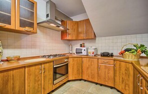 Refrigerador, microondas, horno y lavavajillas 