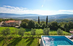 Pool - Awesome home in Pican (Pican)